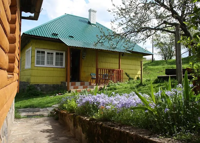 Садиба Під Гострою